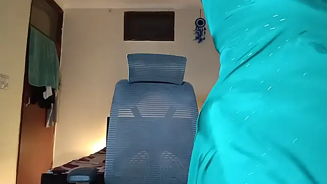 YourDesi_Laila_ live