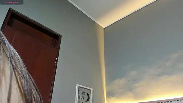 Nikkibabe_ live
