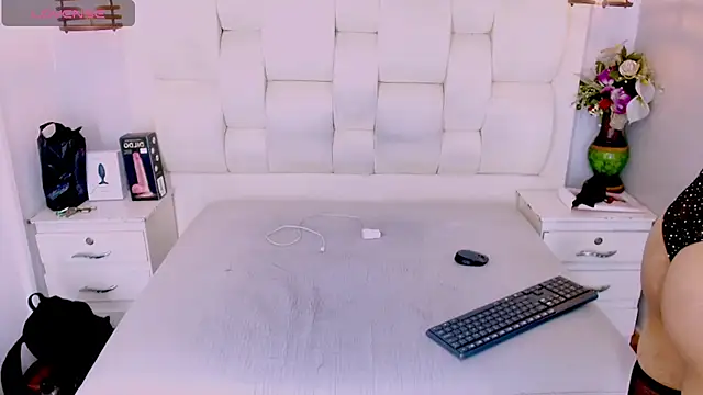 Atley_Dolly live