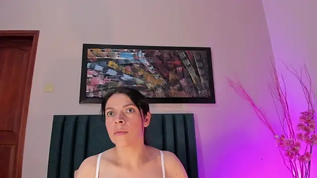 AnnaBroooks live