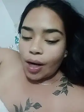 Violett_Cinnamon live