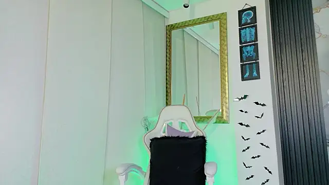 Madison_Jackson live