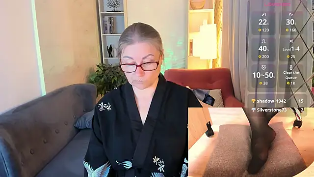 Alexandra_Kind live