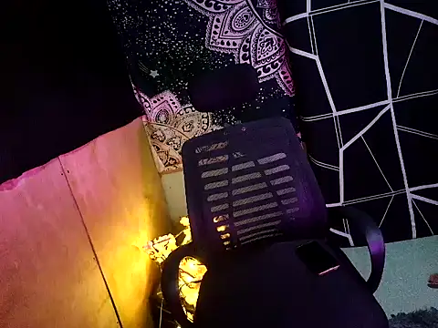 Fvckn_Mdlyn live