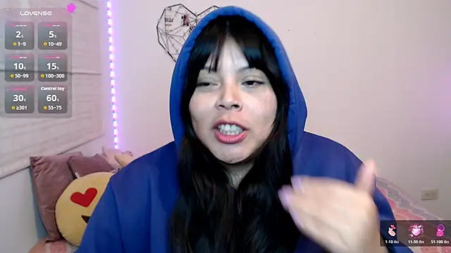 EllieMoonX live
