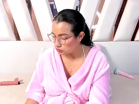 MiaKleinX live