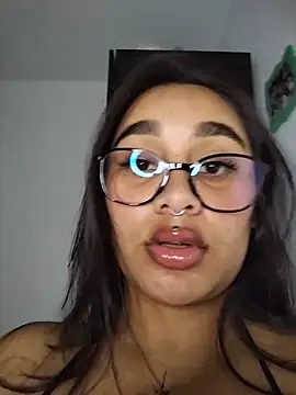 Mia_skyy18 live