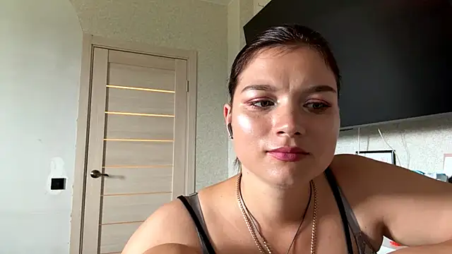 Karolinefrog live