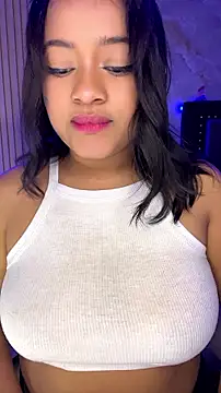Saraa_M live