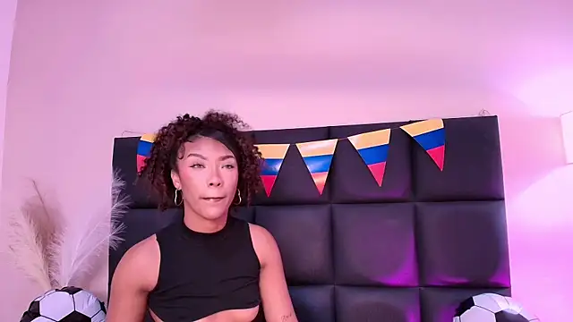 DakotaDesire live