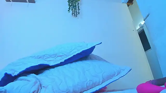 Kitty_Burn live