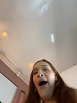 leah_shainee live
