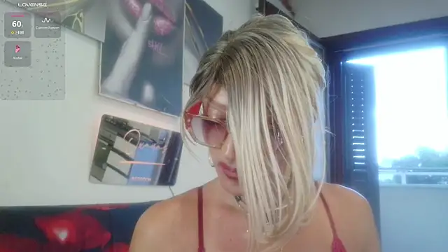 LadyOxana live