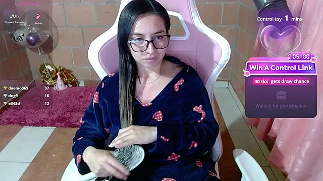 Maggie_Fox3 live