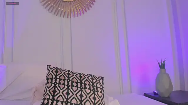 CharlotteBrownn_ live