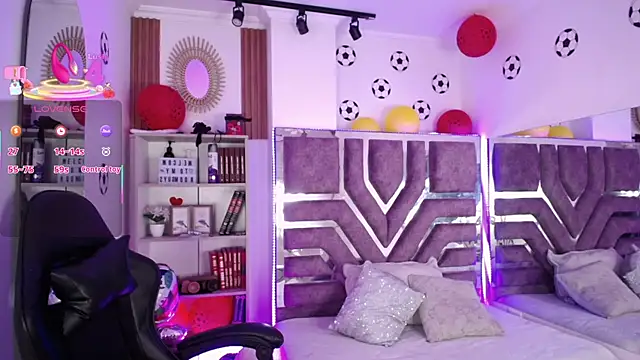 Eva__Walker live