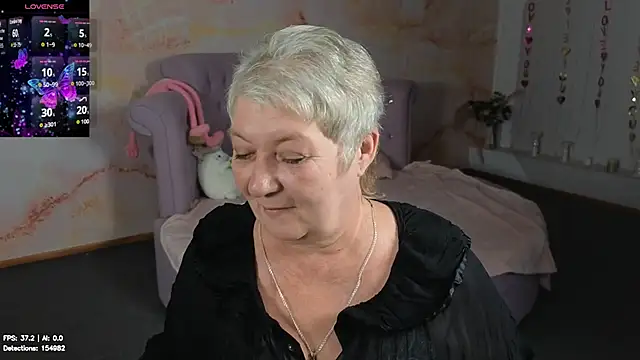 Poppy_Pulse live