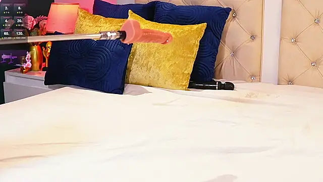 caroline_adams_ live