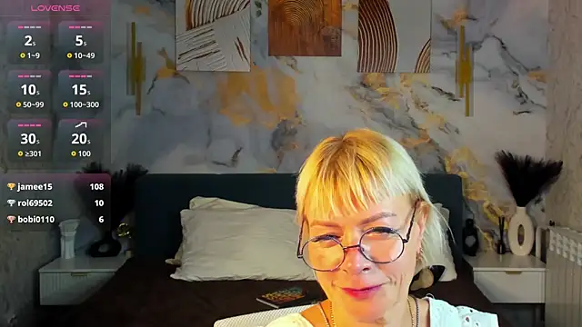 Ann_Annise live