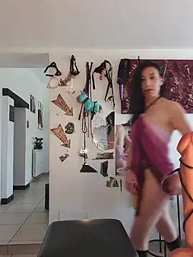 freyamoret live