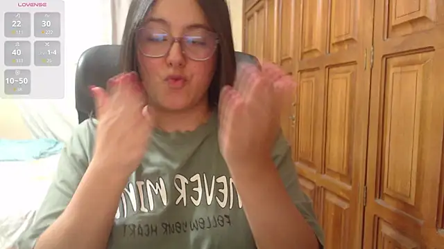 Venus_cat_ live