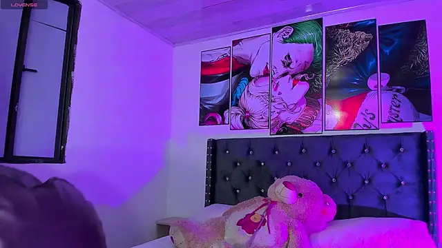 Sarah_Moon1 live