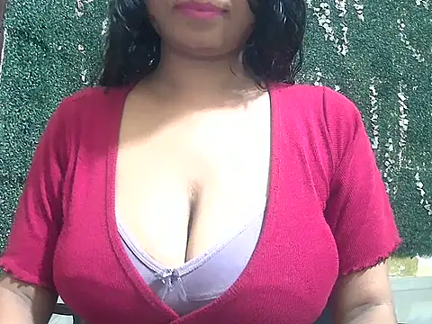 Ruhi_Hotty live