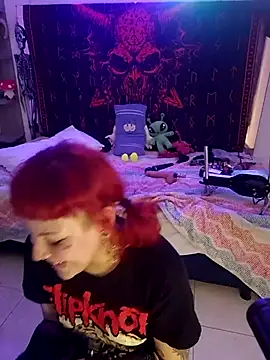 Sarah-Stoner live