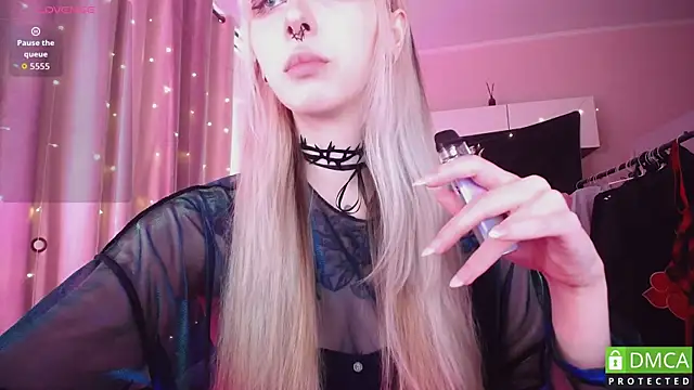 JustMeowGirl live