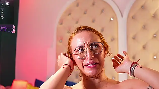 caroline_adams_ live