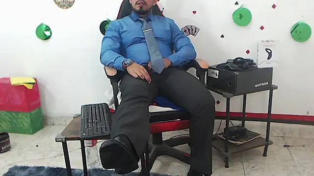 KalethBigDick live