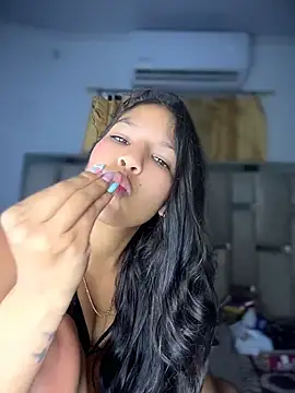 Mia_X1 live