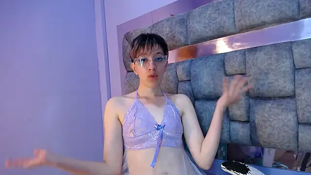 Skylar_Miller_ live