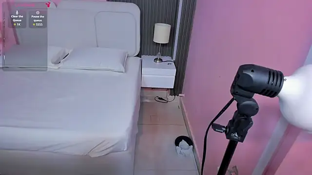 lia_sucker live