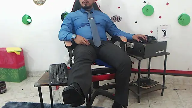 KalethBigDick live