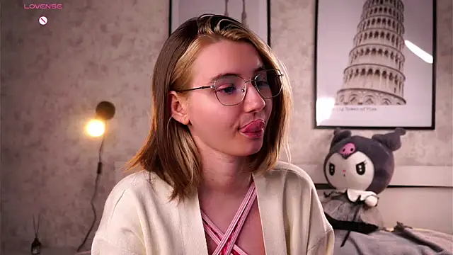 MeghanElson live