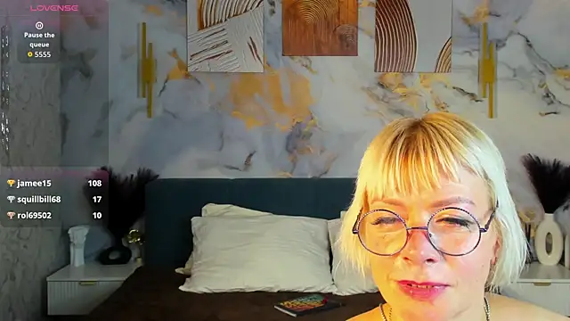 Ann_Annise live