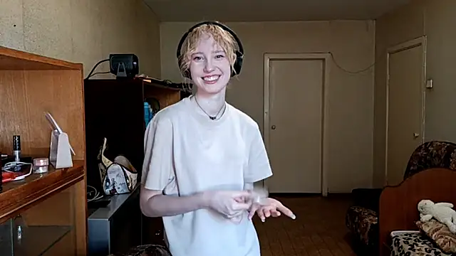 CuteLittleAngel live