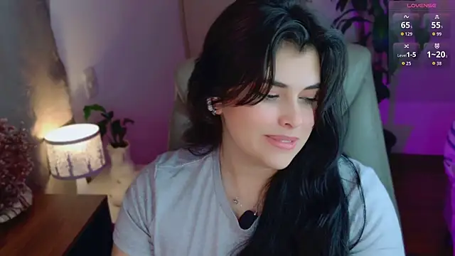 Nannicutee live