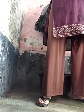 Miss_Sakina live