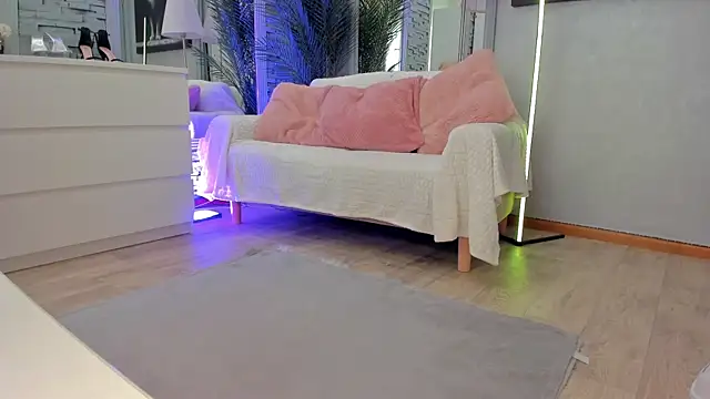 Reina_Cummings live