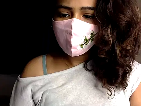 Nisha-moon live