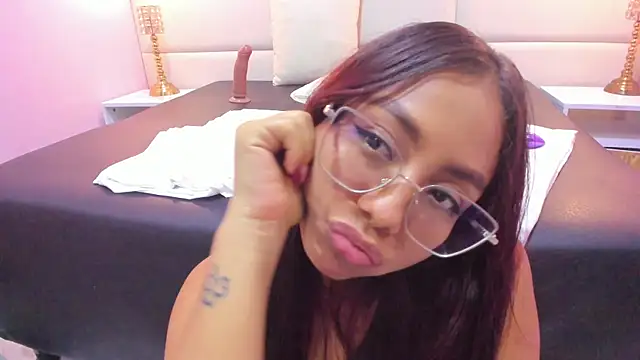 LeilaSaenz live
