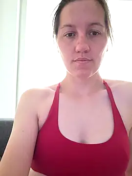 Nicole-Ray live