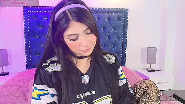 Salem_skyler_ live