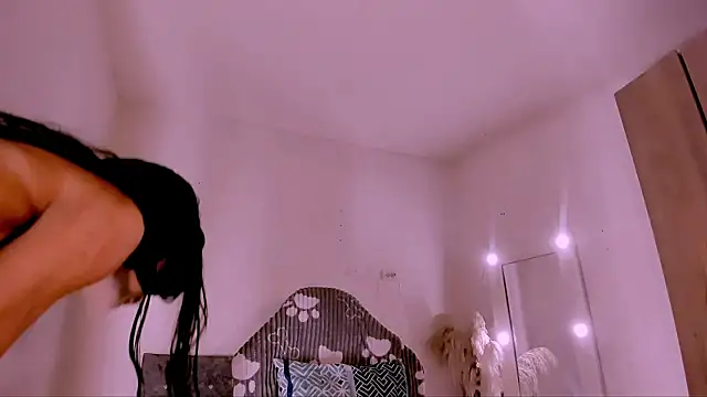 carolinemiller7 live