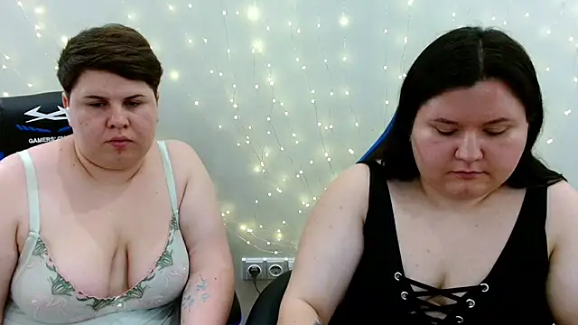 BeckyAndHellen live