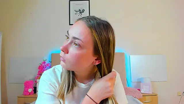 MelanieCuty live