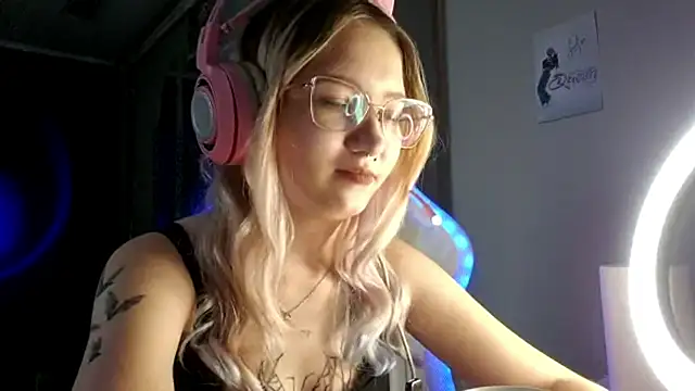 FunnyLila live