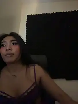 hugecock_tamira live